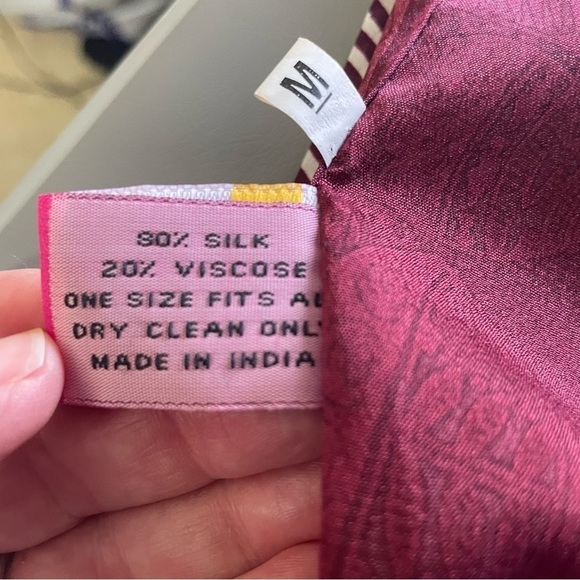 Wevez 100% Silk Wrap Skirt – Burgundy, White & Green, 2-Layer Adjustable - Picture 4 of 4